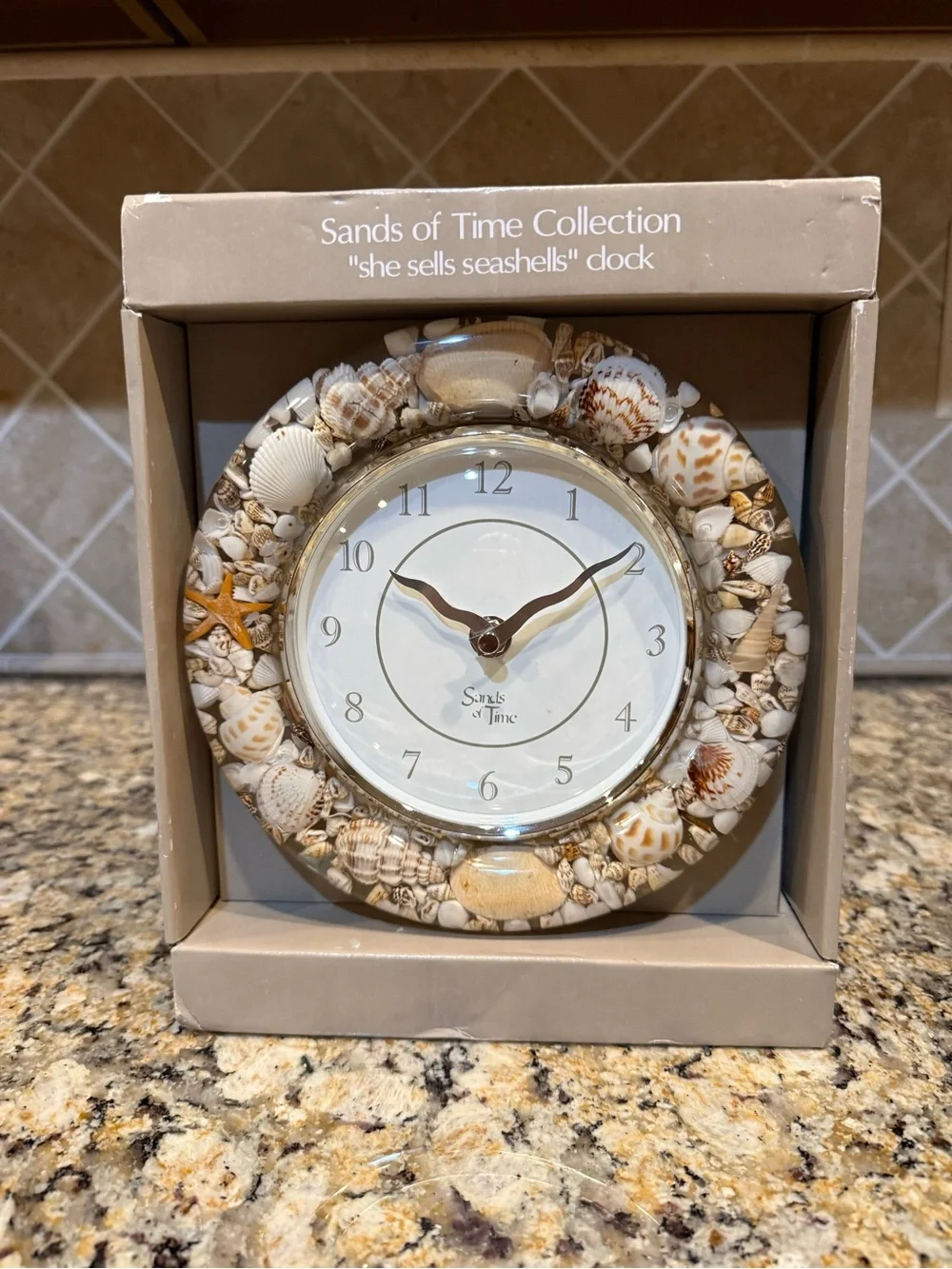 Sands of Time Collection “She Sells Seashells” Clock 8”x 8” Contains Real Shells